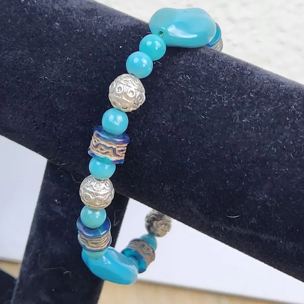 🔺️Turquoise Stone & Antique Silver Plated Beads Stretchy Bracelet